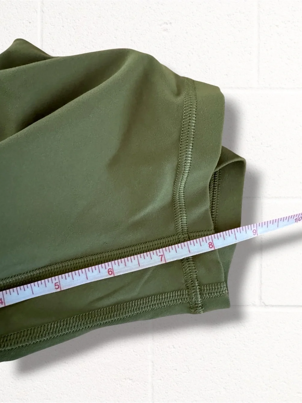 lululemon athletica Olive Green Bike Exercise Gym Shorts, Size 8